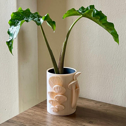 3D Printed Mushroom Planter: Tall Hydroflow Self Watering PLA Pot