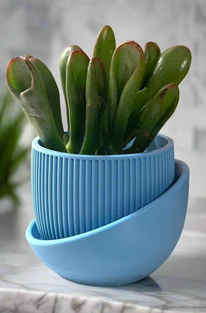 Strata Line Planter: Modern Geometric Design with Drip Tray