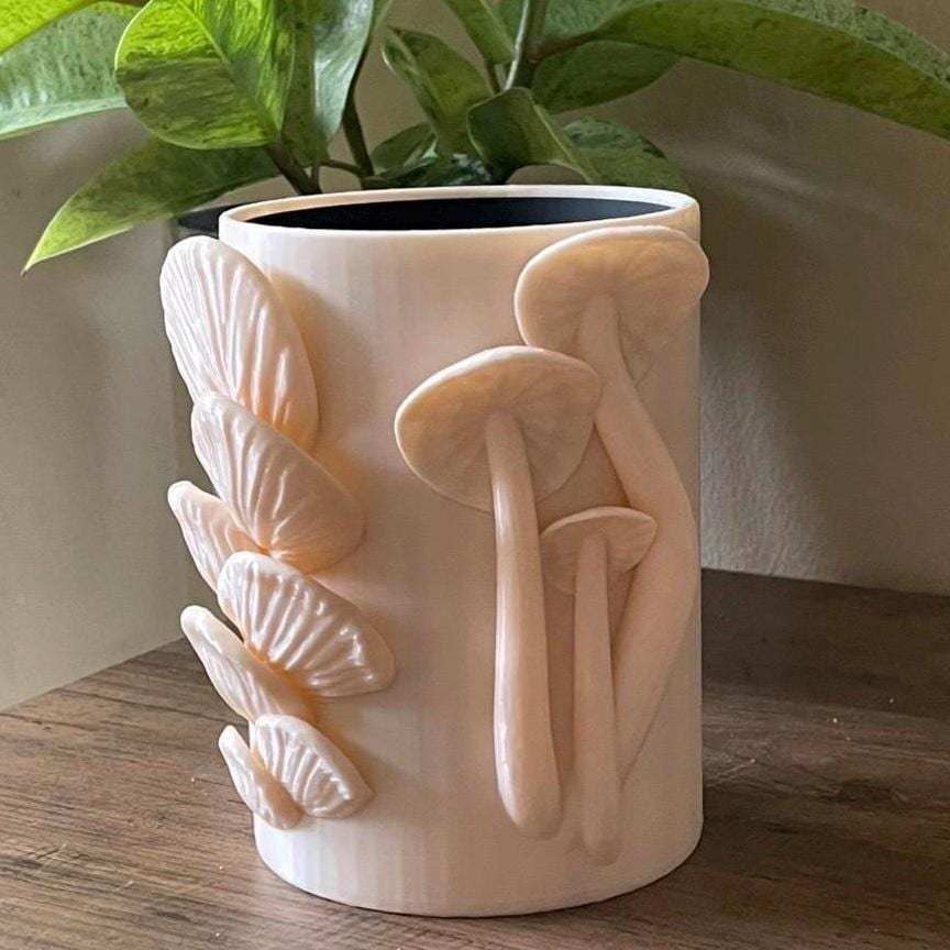 3D Printed Mushroom Planter: Tall Hydroflow Self Watering PLA Pot