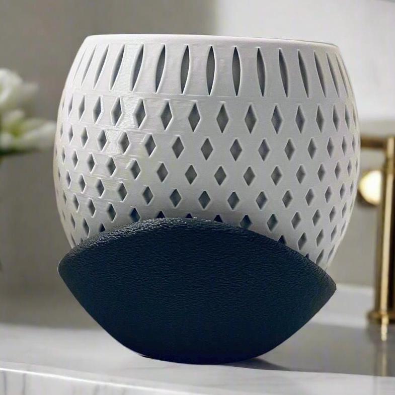 3D Printed Diamond Etch Planter with Drip Tray
