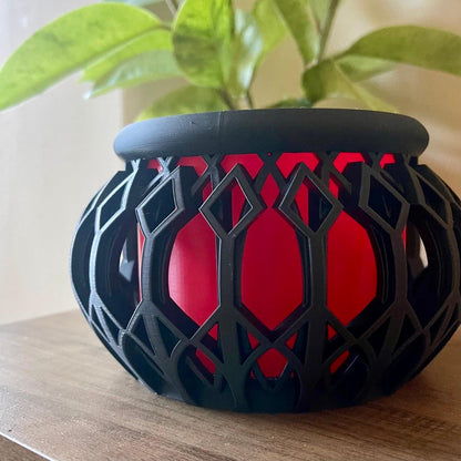 3D Printed Geometric Planter: Hollow Cage Design with Drip Tray